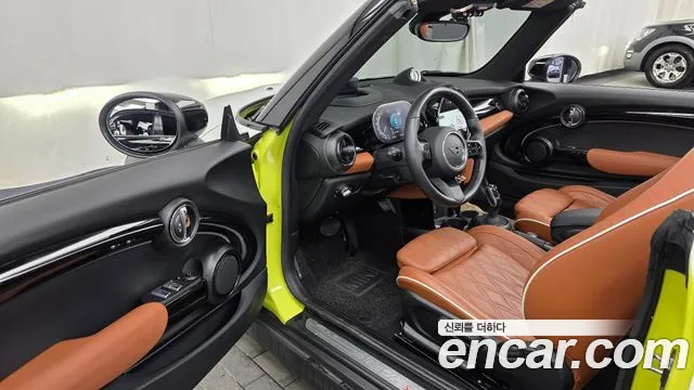 Mini Cooper Convertible 2022 thumb 2