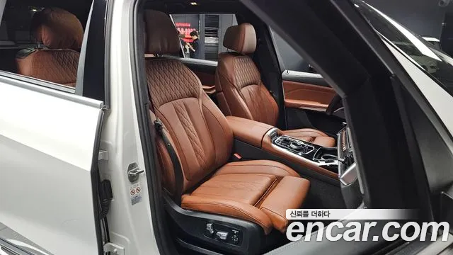 BMW X7 2024 thumb 10