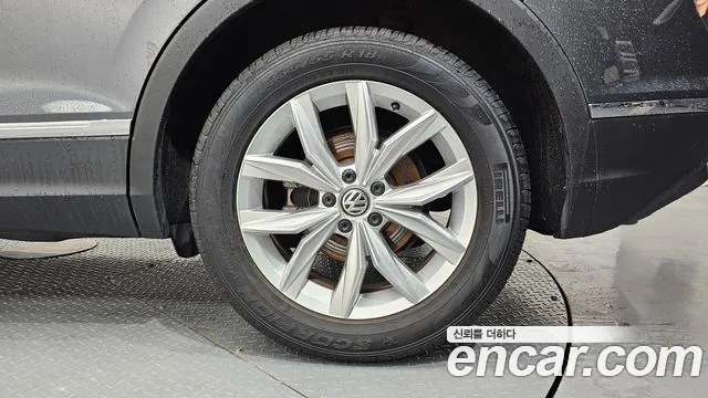 Volkswagen Tiguan 2020 thumb 8