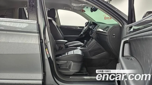 Volkswagen Tiguan 2020 thumb 3