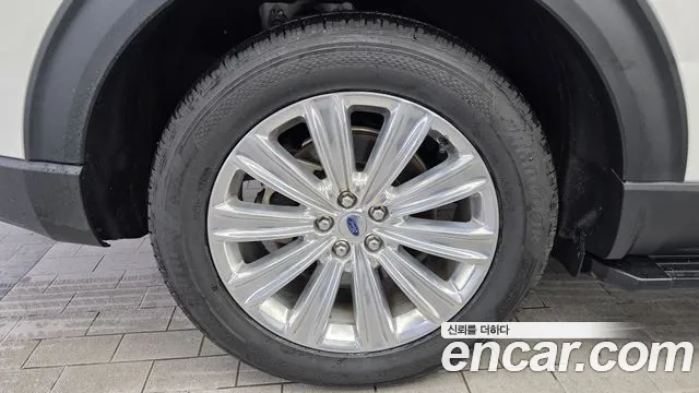 Ford Explorer 2021 thumb 4