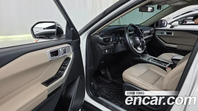 Ford Explorer 2021 thumb 11