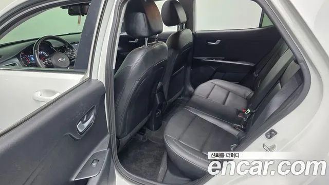 Kia Stonic 2018 thumb 12