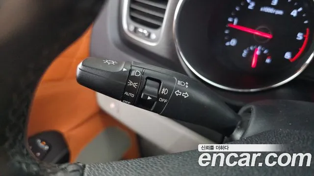 Kia Carnival 2018 thumb 10