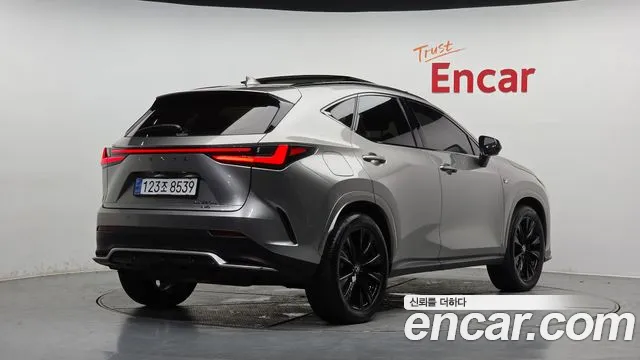 Lexus NX 450h+ 2024 thumb 10