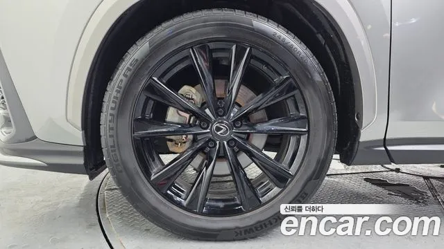 Lexus NX 450h+ 2024 thumb 6