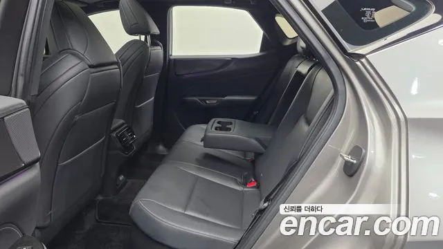 Lexus NX 450h+ 2024 thumb 9