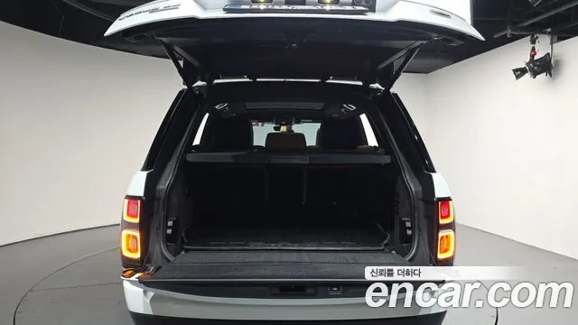 Land Rover Range Rover 2019 thumb 4
