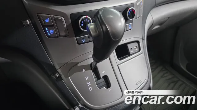 Hyundai Staria 2018 thumb 5