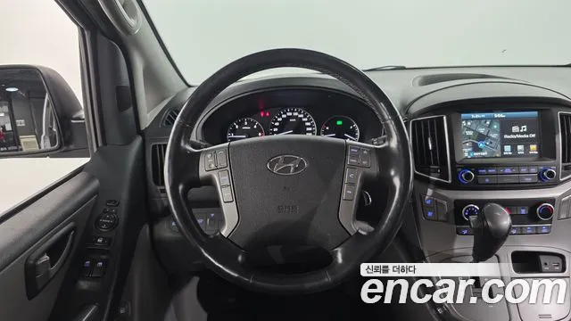 Hyundai Staria 2018 thumb 11
