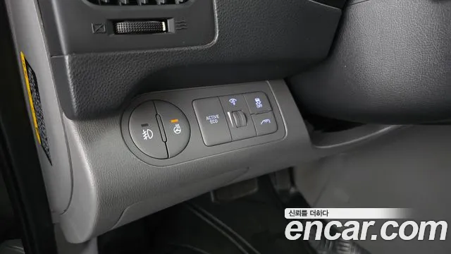 Hyundai Staria 2018 thumb 10
