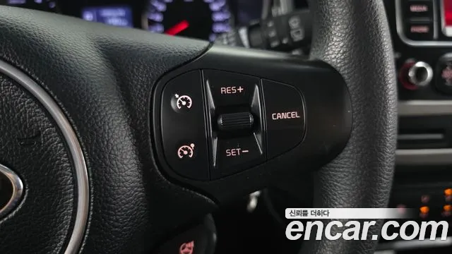 Kia Carens 2013 thumb 12