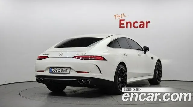 Mercedes-Benz AMG GT 2020 thumb 3