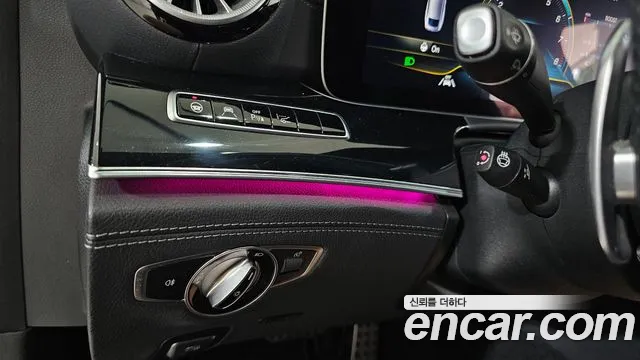 Mercedes-Benz AMG GT 2020 thumb 9