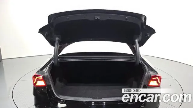 Kia Hybrid 2020 thumb 11