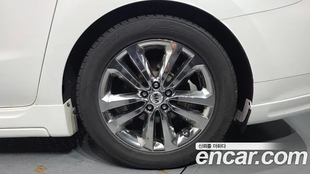 Kia Carnival 2017 thumb 5