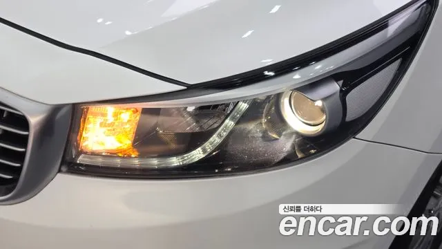 Kia Carnival 2017 thumb 11