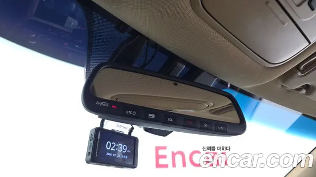 Kia Carnival 2017 thumb 12