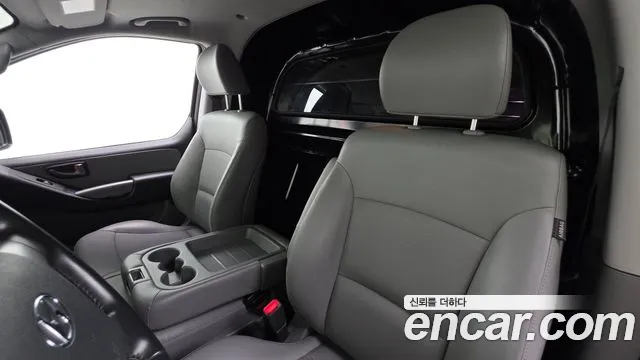 Hyundai Staria 2020 thumb 5