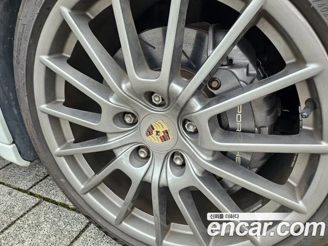 Porsche Panamera 2013 thumb 4
