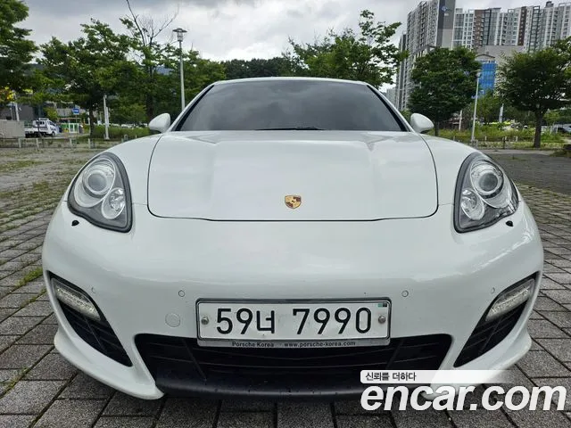 Porsche Panamera 2013 thumb 3