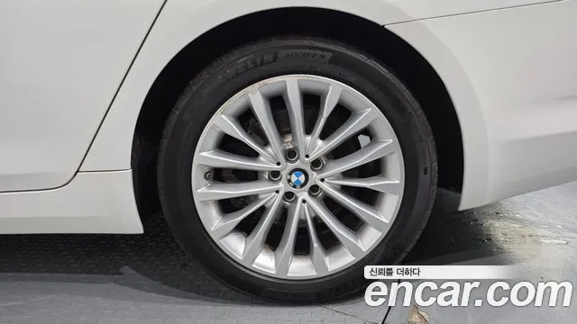 BMW 5 серии 2018 thumb 5