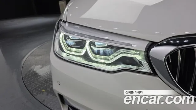 BMW 5 серии 2018 thumb 3