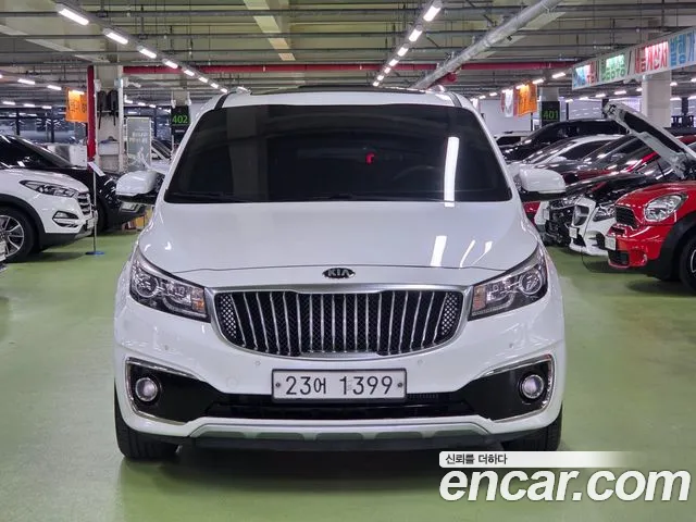Kia Carnival 2015 thumb 5