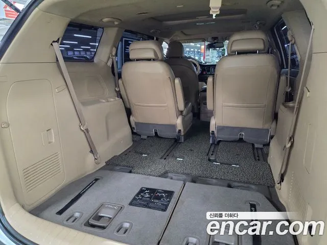 Kia Carnival 2015 thumb 2