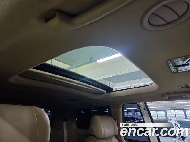 Kia Carnival 2015 thumb 9