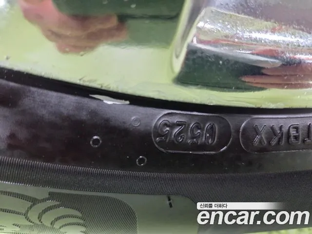 Kia Carnival 2015 thumb 10