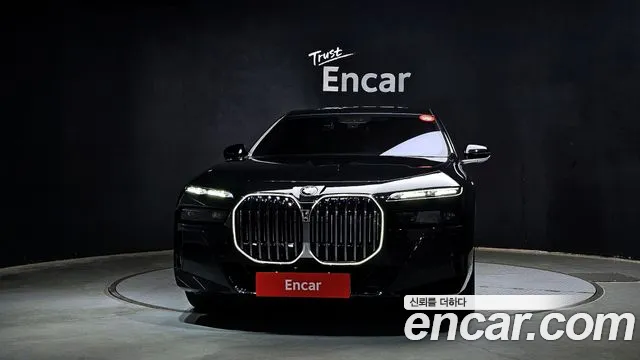 BMW 7 серии 2025 thumb 4