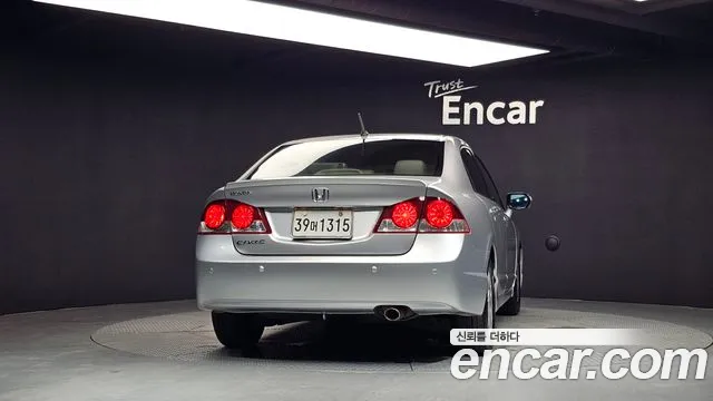 Honda Civic 2007 thumb 2