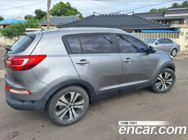 Kia Sportage 2012 thumb 9