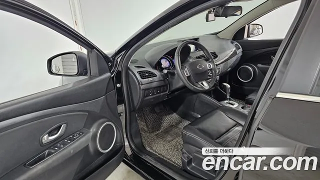 Renault SM3 2014 thumb 7