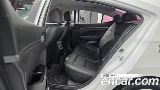 Hyundai Avante 2016 thumb 11