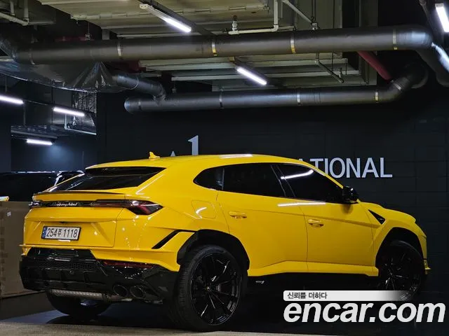 Lamborghini Urus 2024 thumb 7