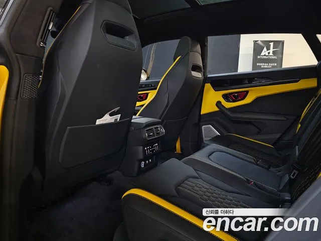 Lamborghini Urus 2024 thumb 2