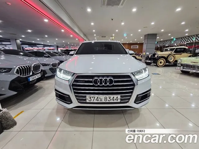 Audi Q7 2019 thumb 9