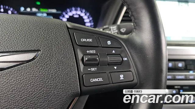 Genesis G80 2018 thumb 10
