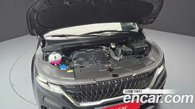 Kia Carnival 2023 thumb 3