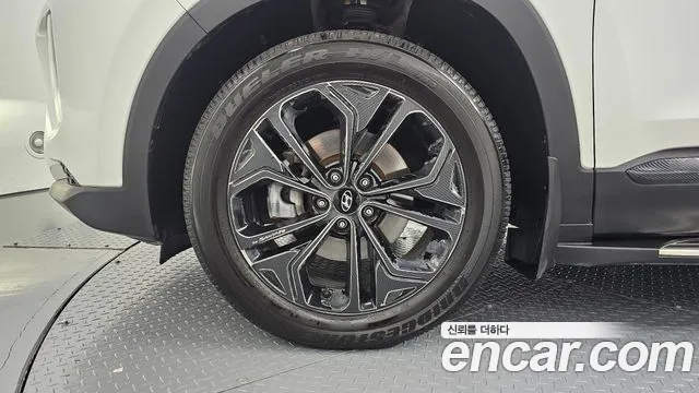 Hyundai Santa Fe 2018 thumb 4
