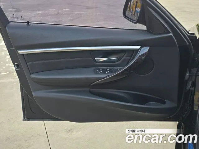 BMW 3 серии 2015 thumb 5