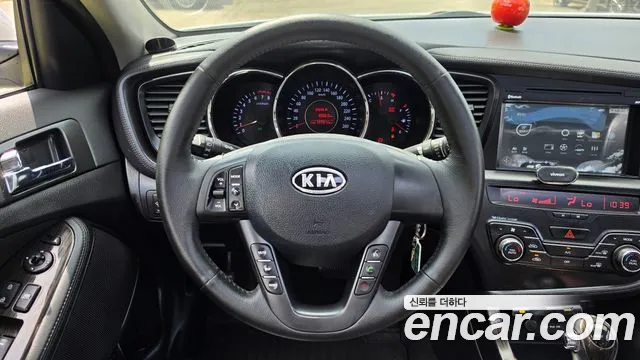 Kia K5 2010 thumb 11