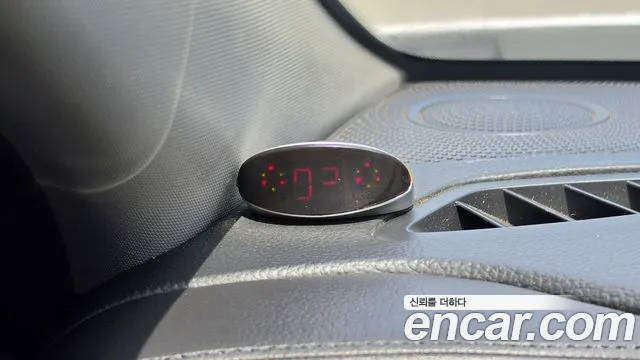 Kia K5 2010 thumb 4