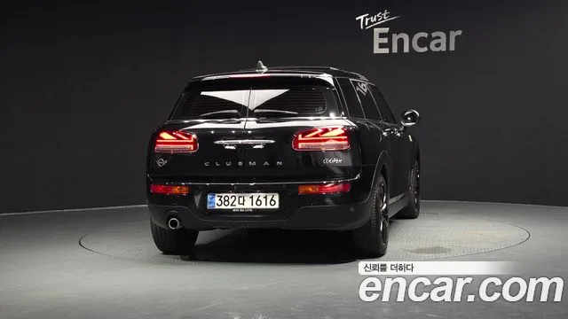 Mini Cooper Clubman 2023 thumb 10