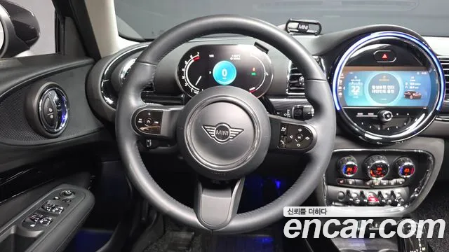 Mini Cooper Clubman 2023 thumb 9
