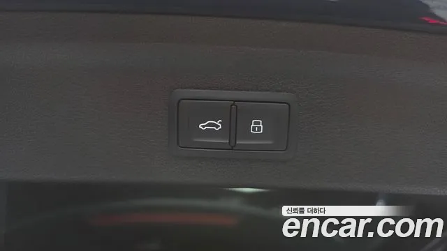 Audi Q3 2020 thumb 2