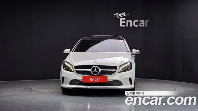 Mercedes-Benz A-Class 2018 thumb 6