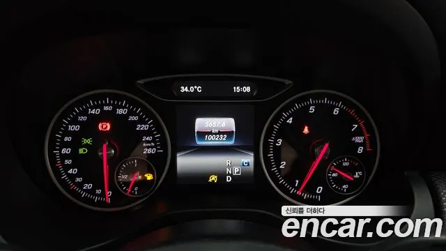 Mercedes-Benz A-Class 2018 thumb 3